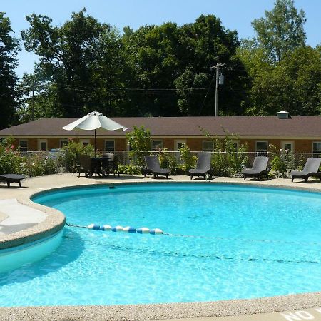 The Saugatuck Retro Resort المظهر الخارجي الصورة