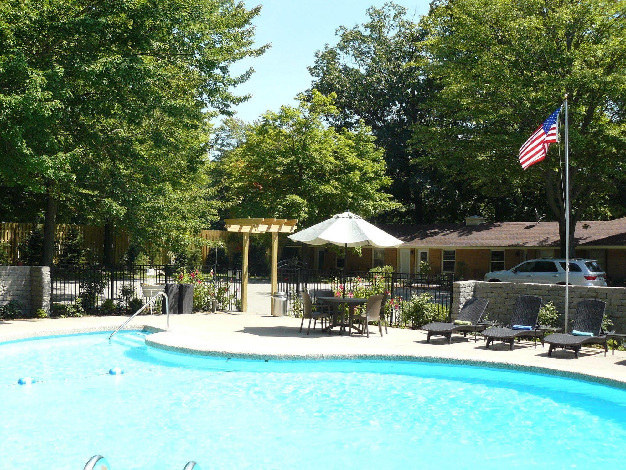 The Saugatuck Retro Resort المظهر الخارجي الصورة