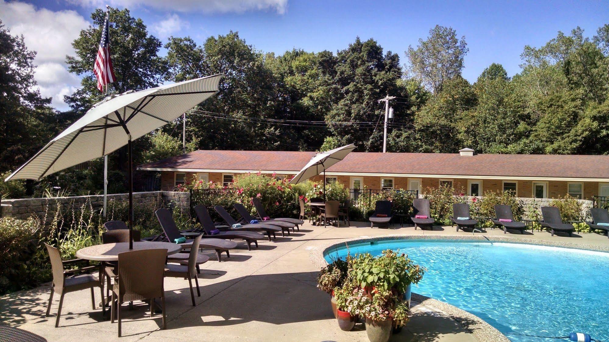 The Saugatuck Retro Resort المظهر الخارجي الصورة